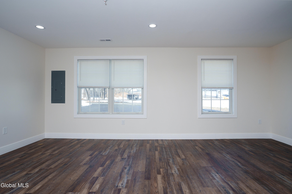 6 Arrow Street - Photo 3