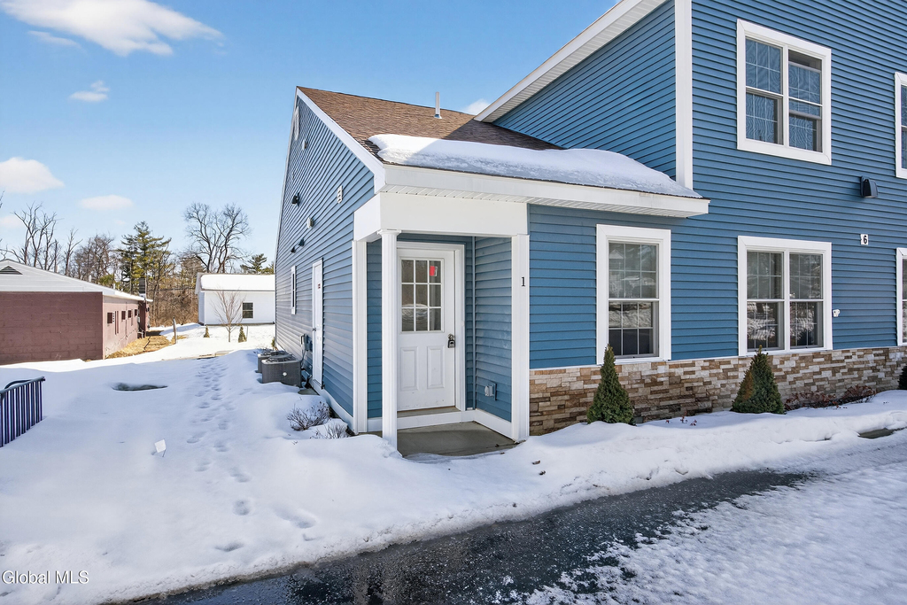 6 Arrow Street - Photo 18