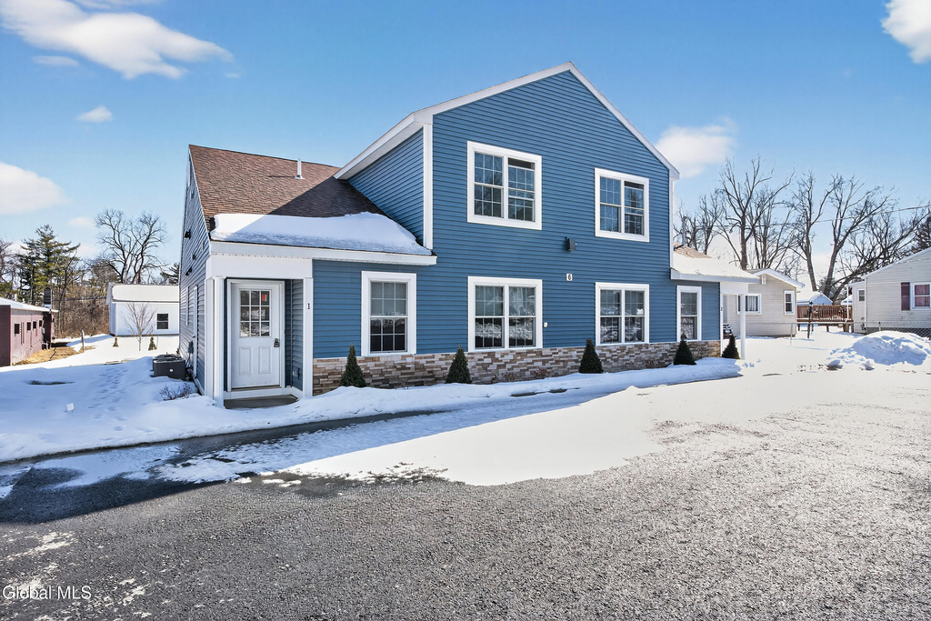 6 Arrow Street - Photo 1