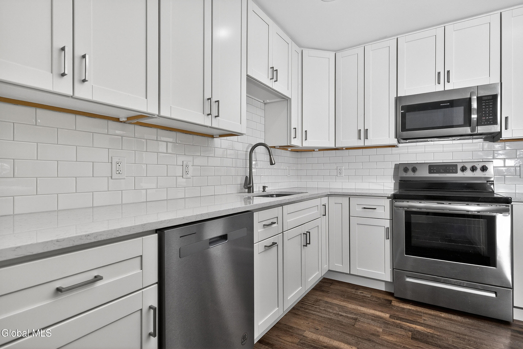 6 Arrow Street - Photo 8