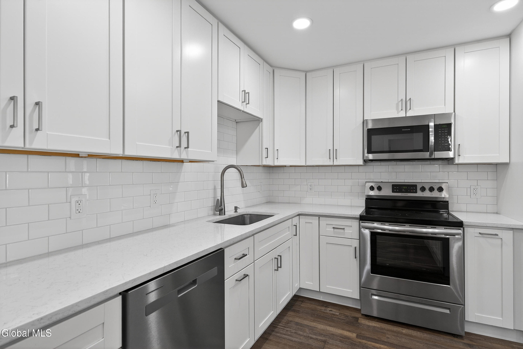 6 Arrow Street - Photo 9