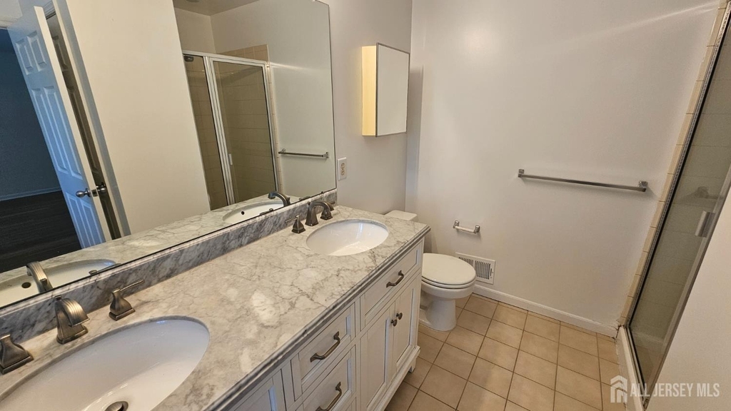 405 Cobblestone Court - Photo 20