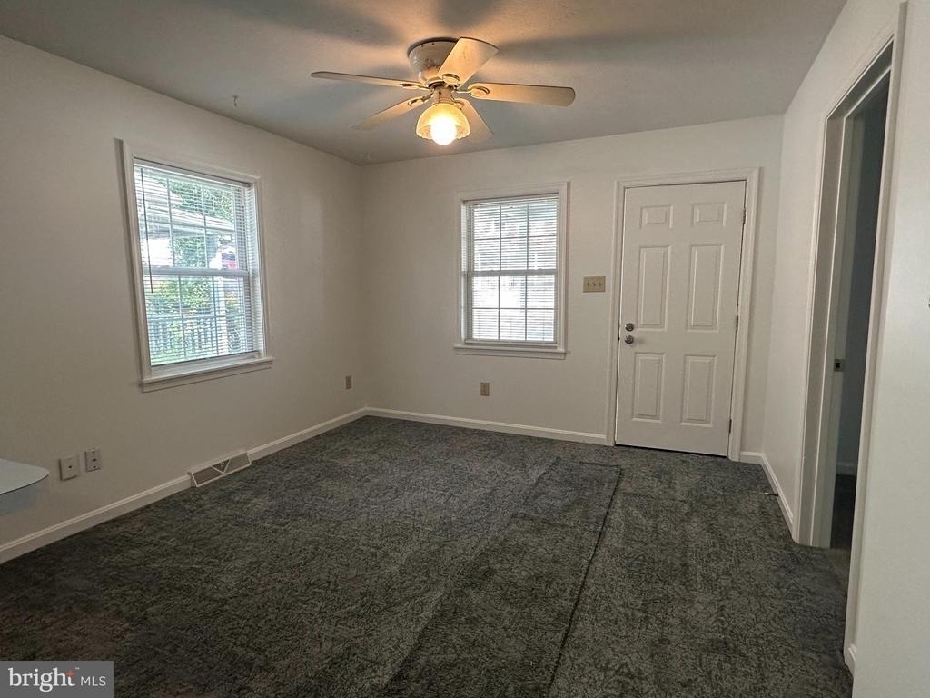 109 E Pall Mall Street - Photo 3