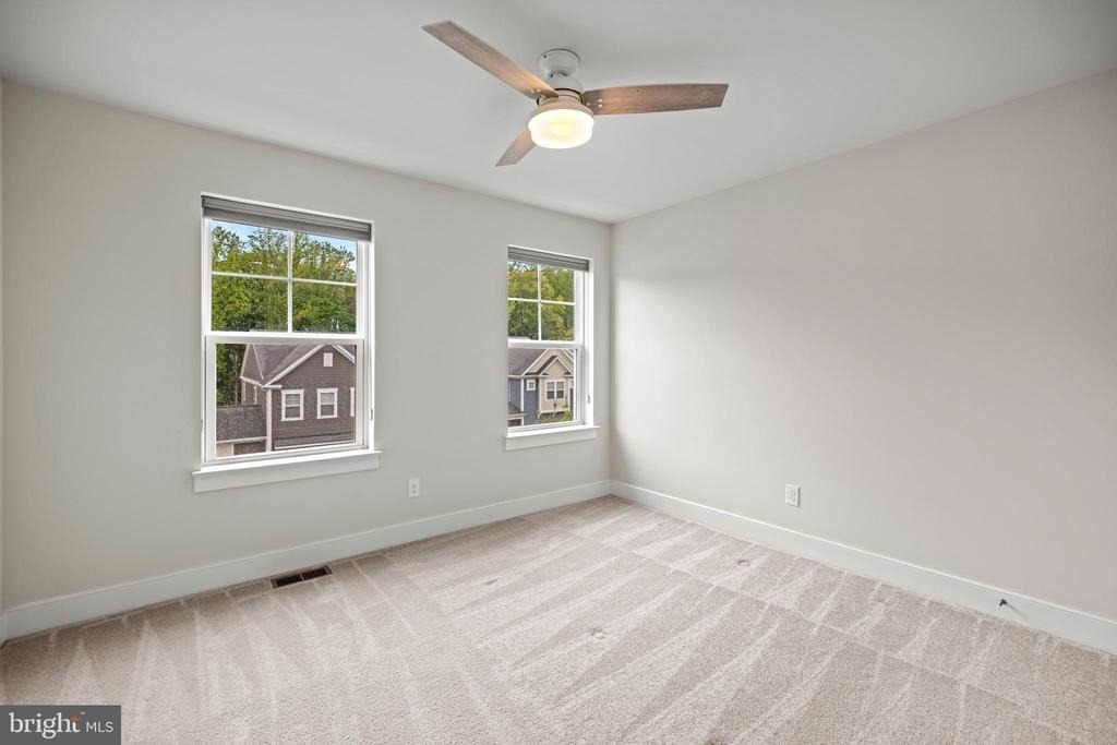 1548 Meadowlark Glen Road - Photo 32