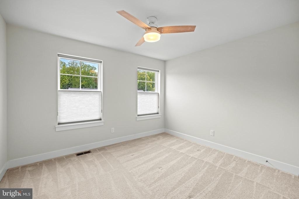1548 Meadowlark Glen Road - Photo 34