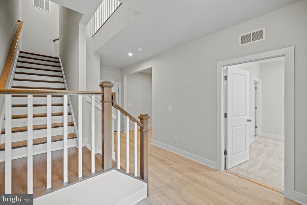 1548 Meadowlark Glen Road - Photo 2