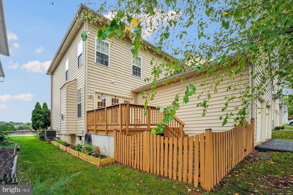 9305 Sumner Lake Boulevard - Photo 37