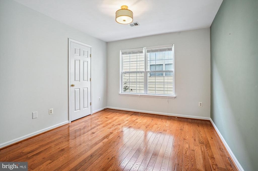 9305 Sumner Lake Boulevard - Photo 29
