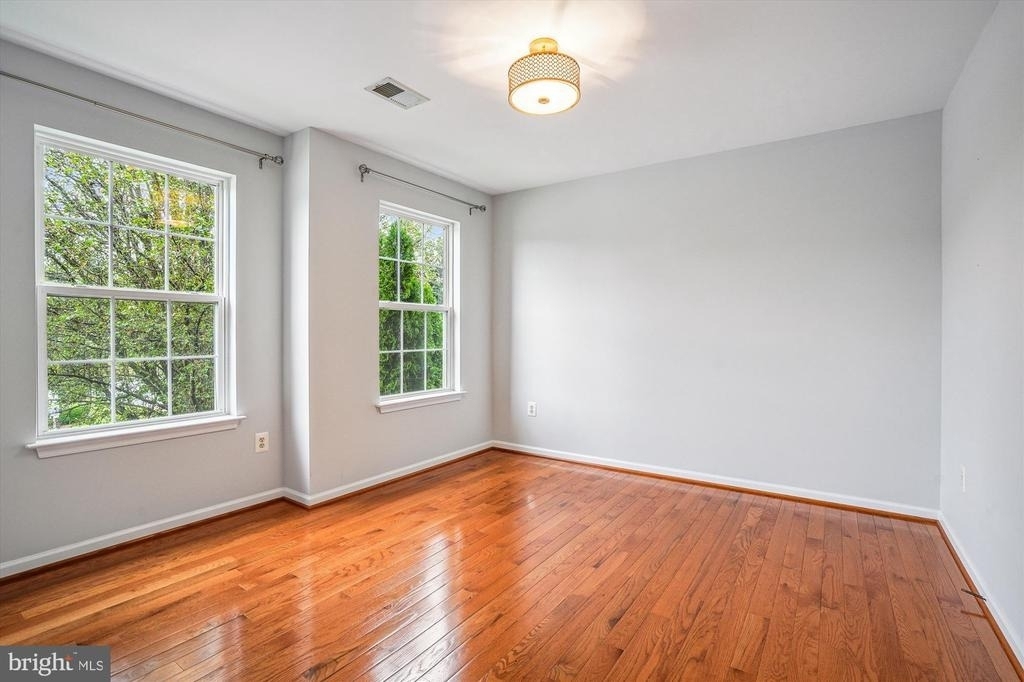 9305 Sumner Lake Boulevard - Photo 26