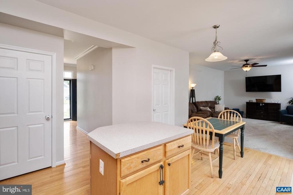 662 Holly Hill Dr - Photo 4