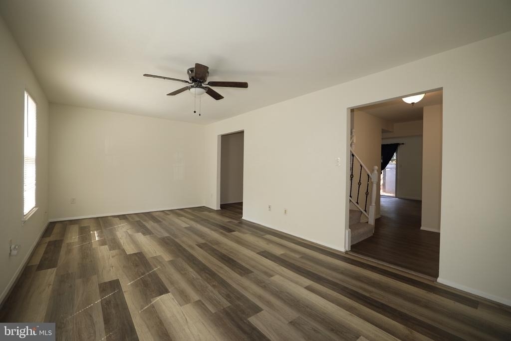 2400 Ansdel Court - Photo 6