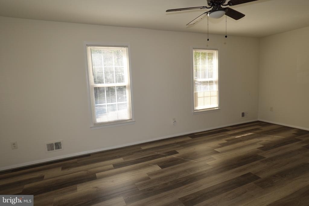 2400 Ansdel Court - Photo 7