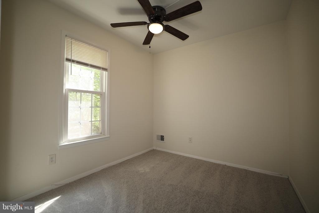 2400 Ansdel Court - Photo 13