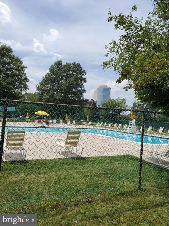 1225 Martha Custis Drive - Photo 2