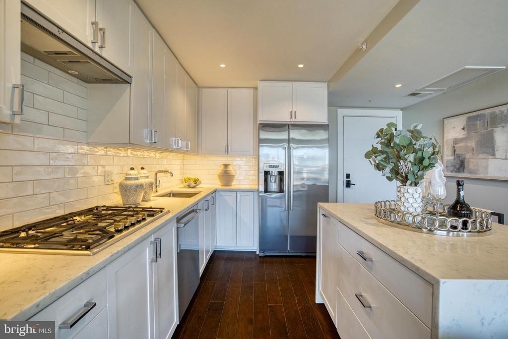 925 N Fairfax Street - Photo 10