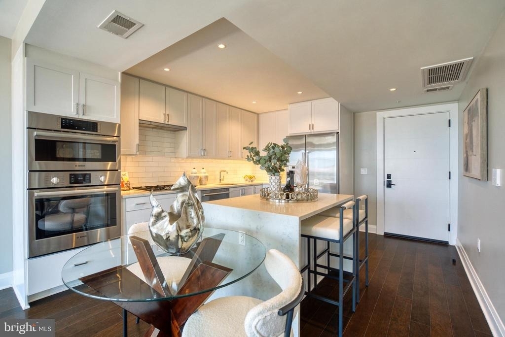 925 N Fairfax Street - Photo 8