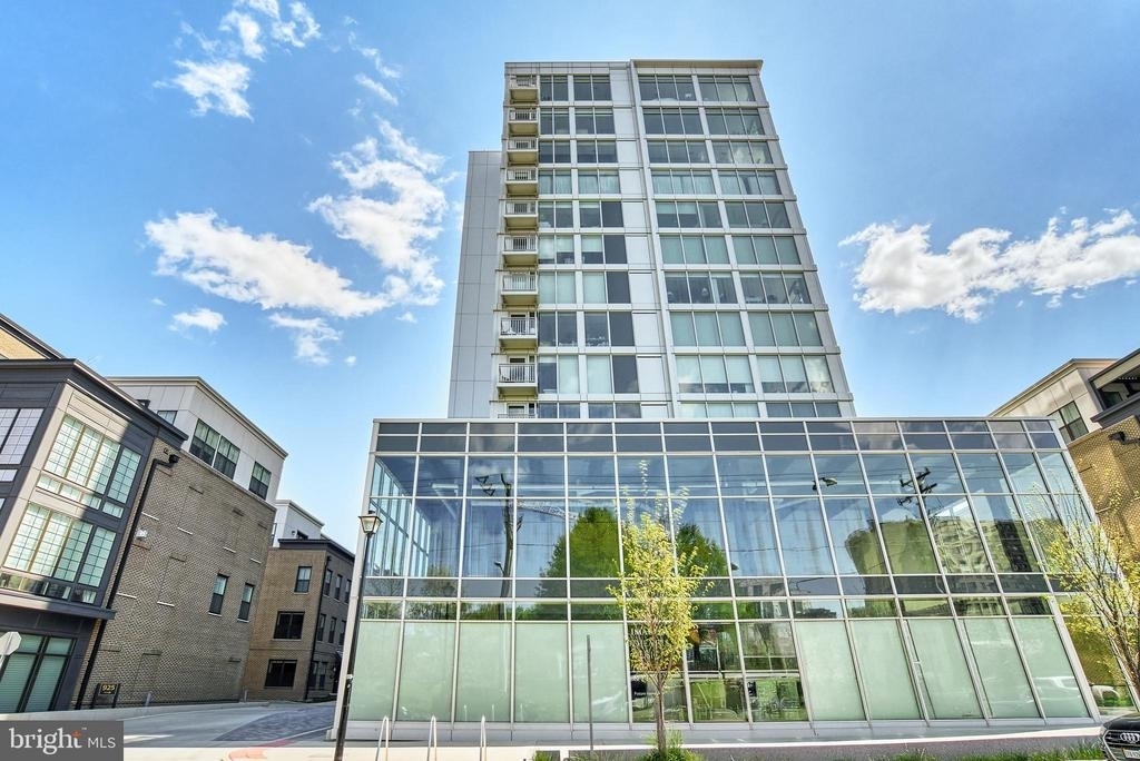 925 N Fairfax Street - Photo 0