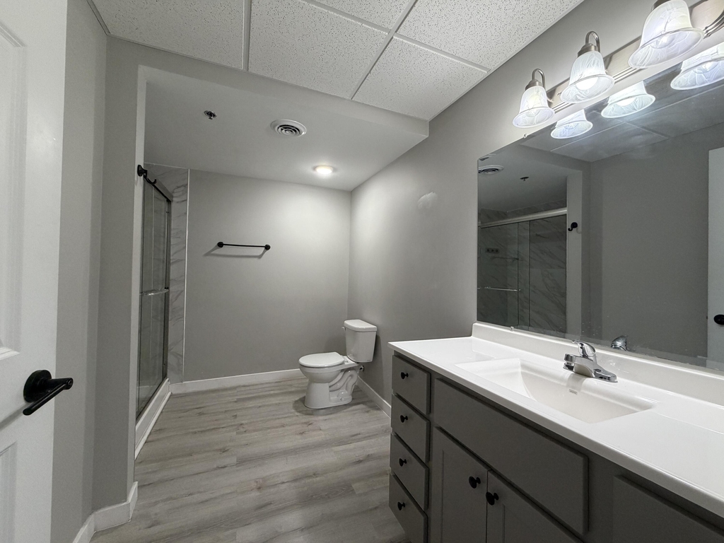 138 Fulton Street E - Photo 13