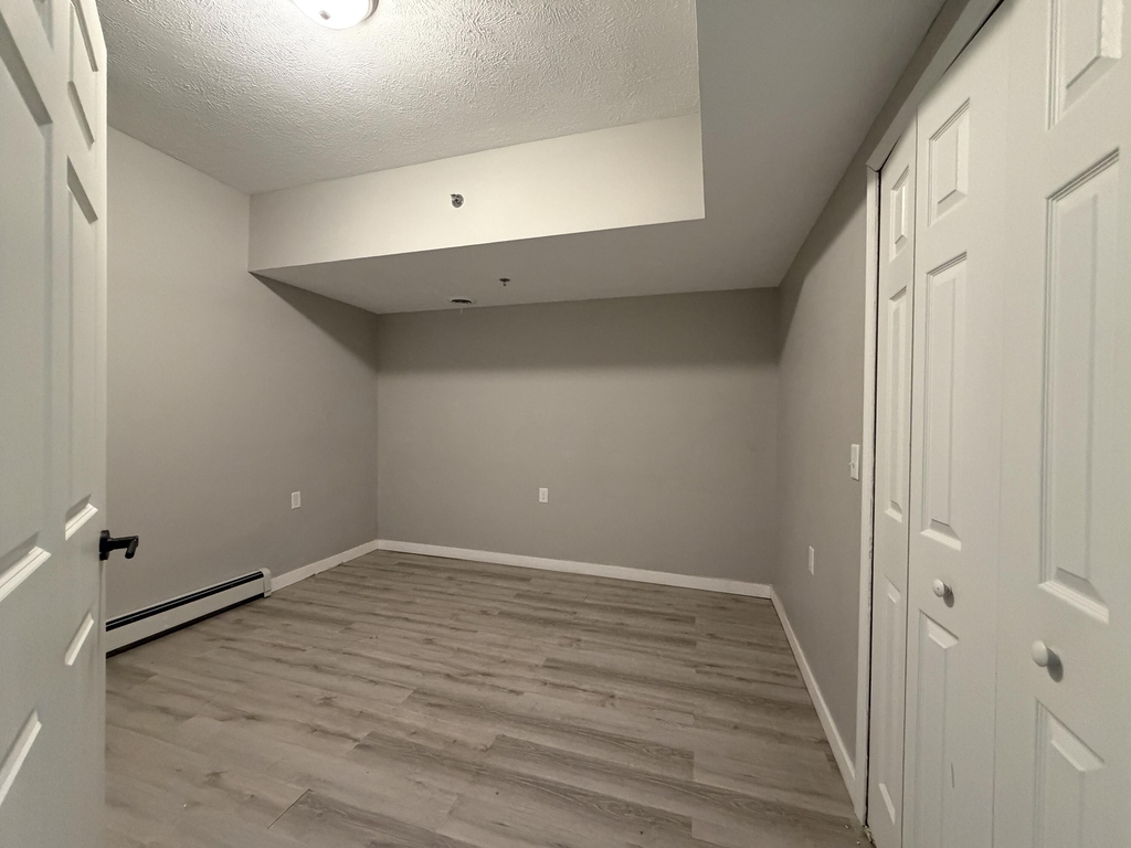 138 Fulton Street E - Photo 8
