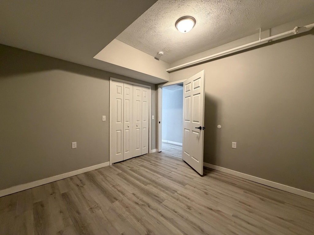138 Fulton Street E - Photo 7