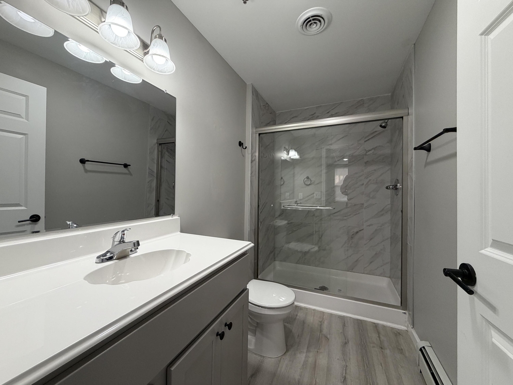 138 Fulton Street E - Photo 8