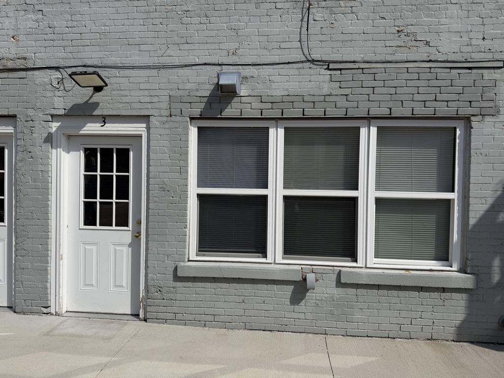 138 Fulton Street E - Photo 0