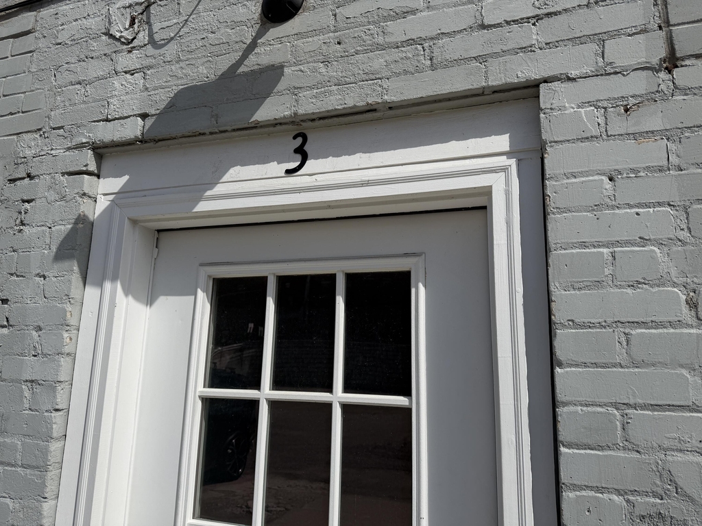 138 Fulton Street E - Photo 1