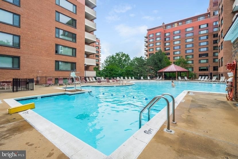 1021 Arlington Boulevard - Photo 14