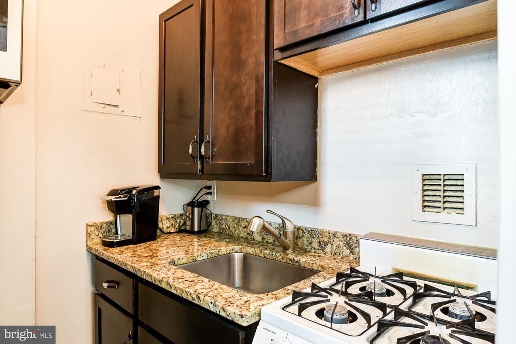 1021 Arlington Boulevard - Photo 6