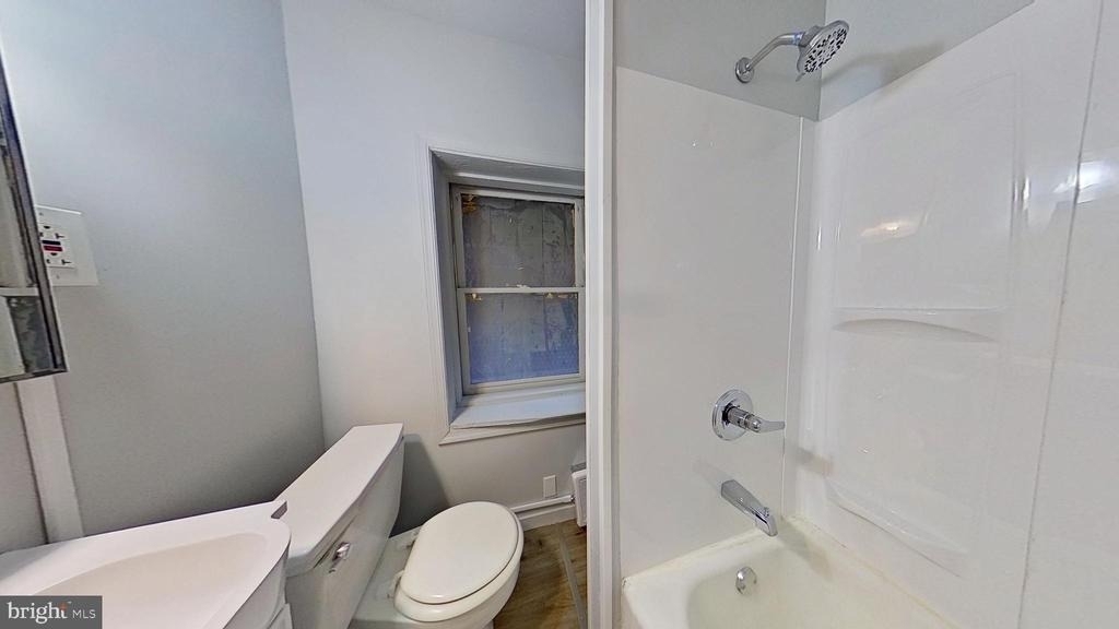347 S George Street - Photo 4