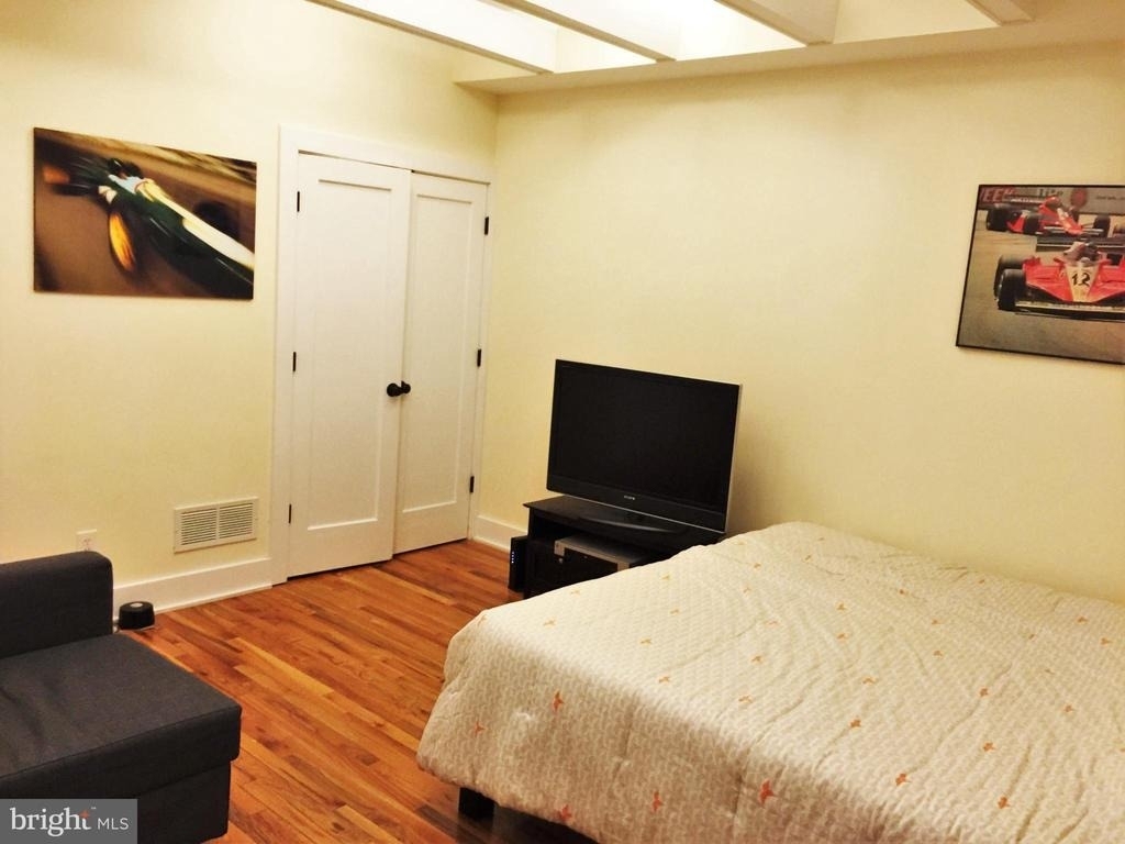 170 Grape Street - Photo 1
