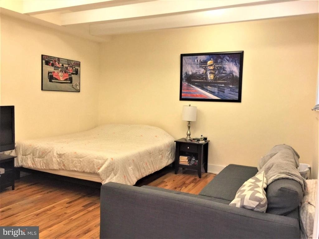 170 Grape Street - Photo 0