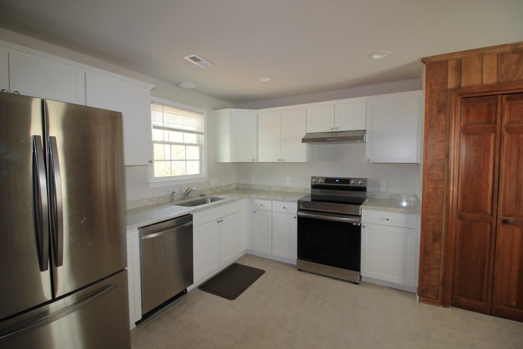 212 N Main Street - Photo 8