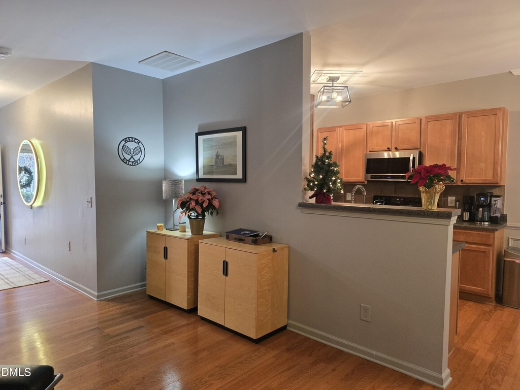 202 Storemont Way - Photo 3