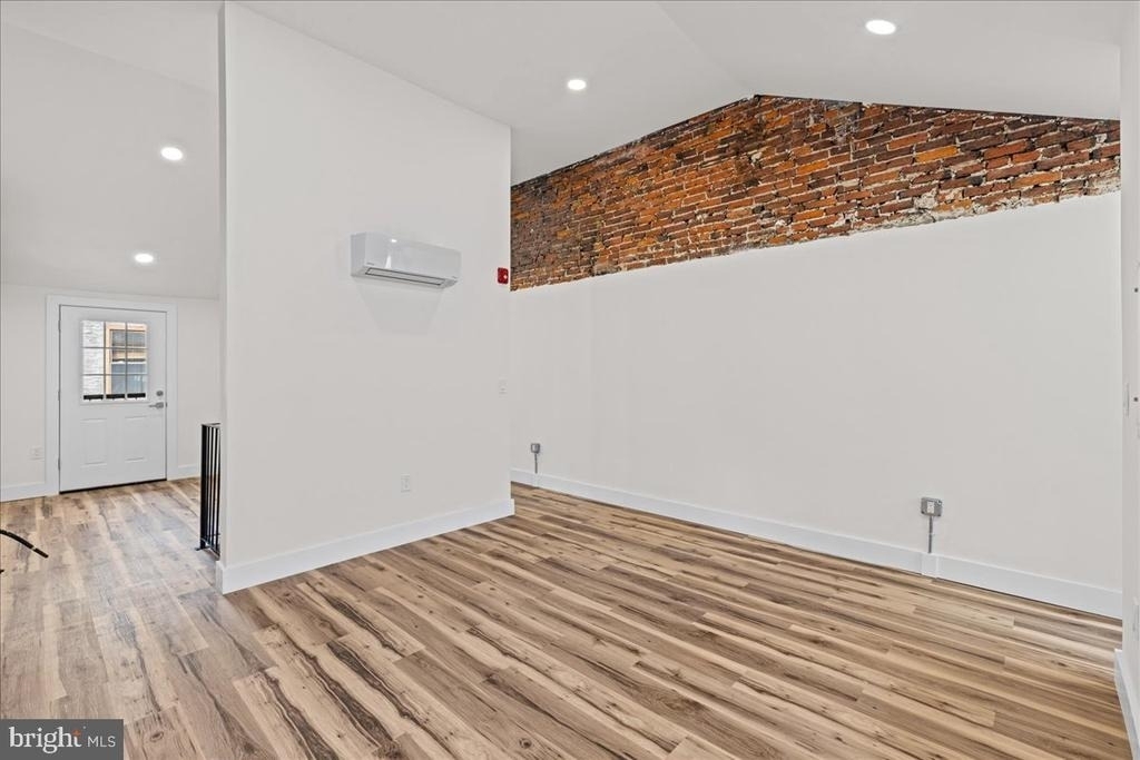 1222 Chancellor Street - Photo 6