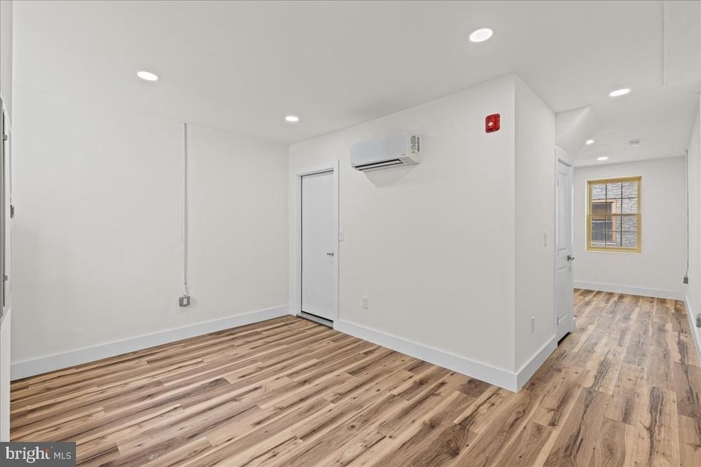1222 Chancellor Street - Photo 3