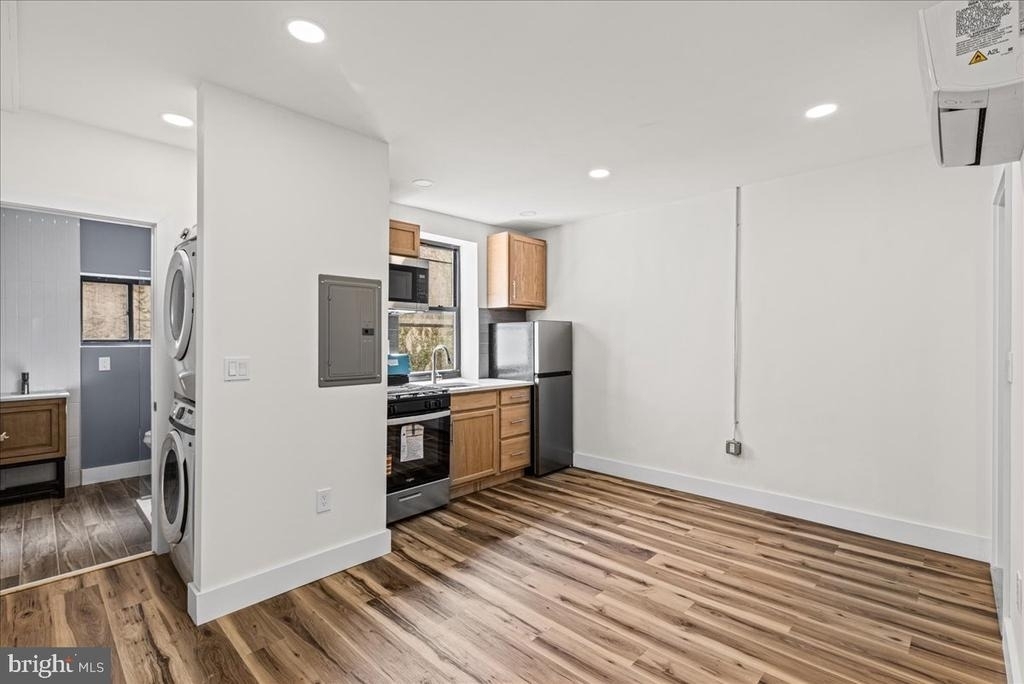 1222 Chancellor Street - Photo 2