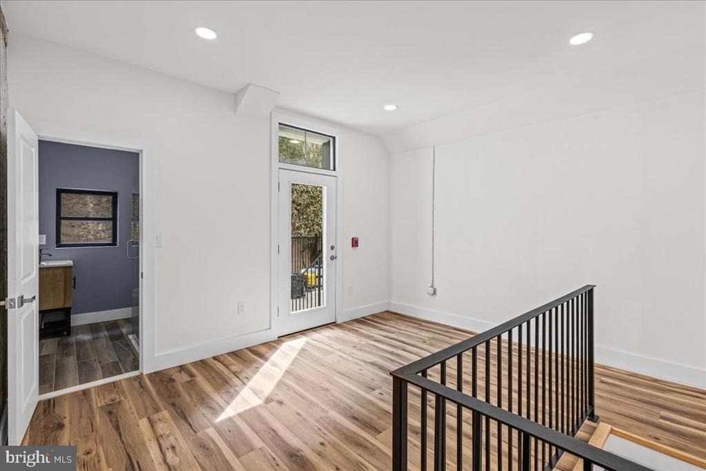1222 Chancellor Street - Photo 9