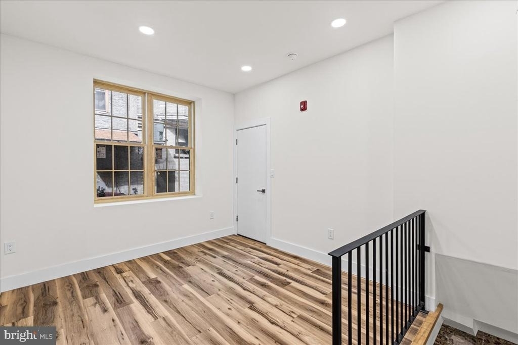 1222 Chancellor Street - Photo 3