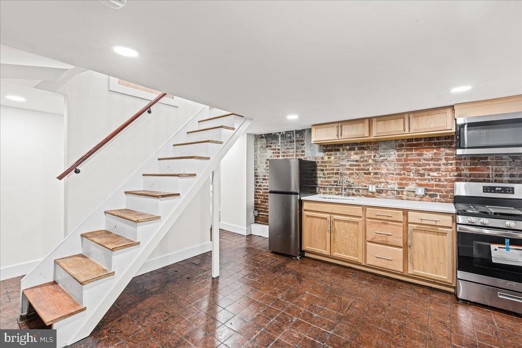 1222 Chancellor Street - Photo 7
