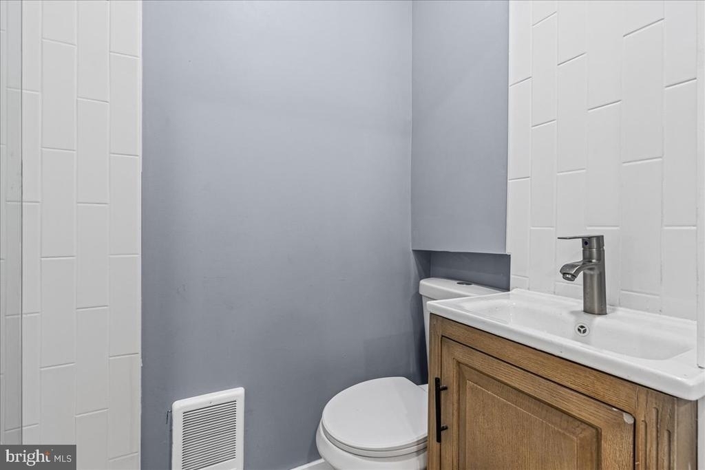 1222 Chancellor Street - Photo 4