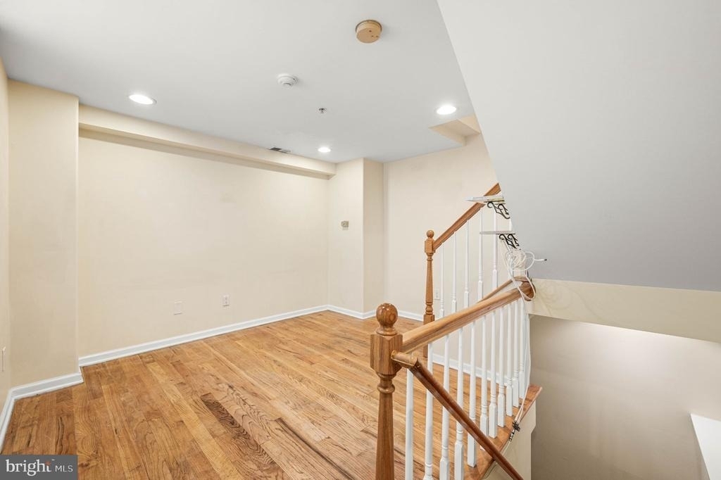 1027 N 4th Street - Photo 1