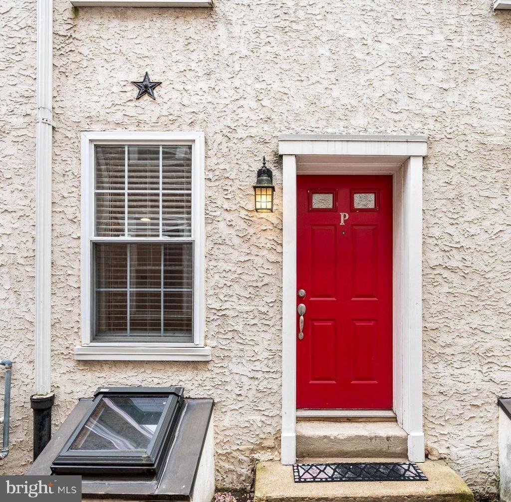 1027 N 4th Street - Photo 0