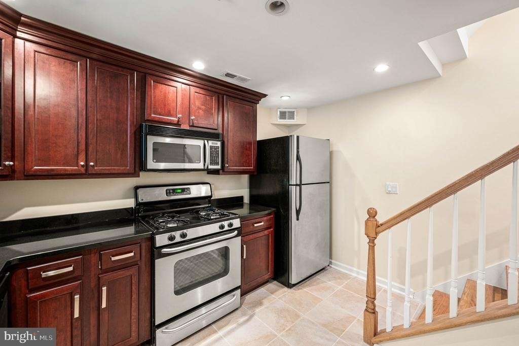 1027 N 4th Street - Photo 4