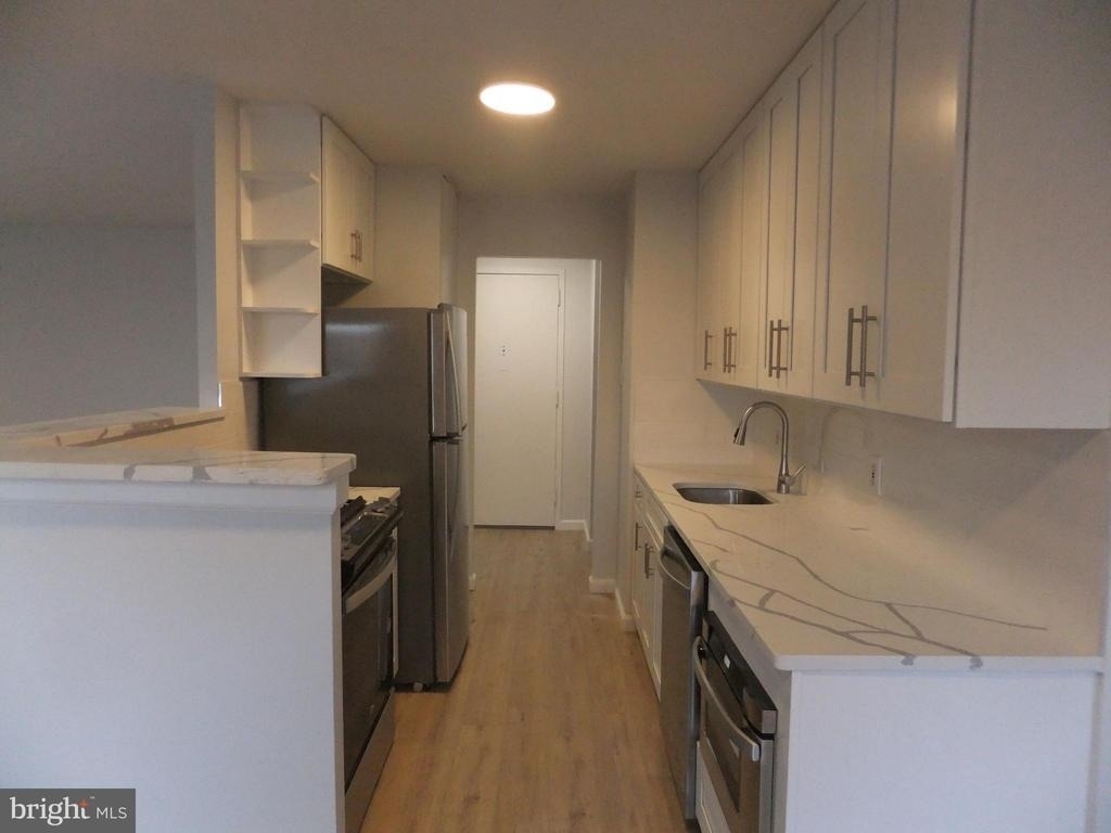 1640 Oakwood Drive - Photo 6