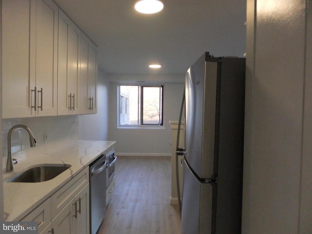 1640 Oakwood Drive - Photo 7