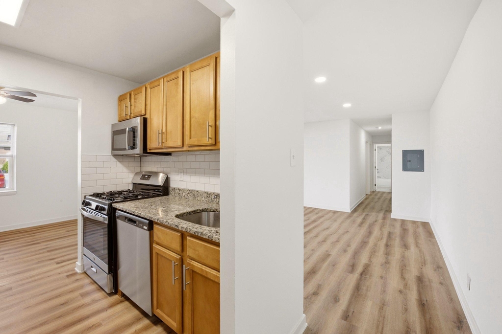 1207 Colony Court - Photo 1