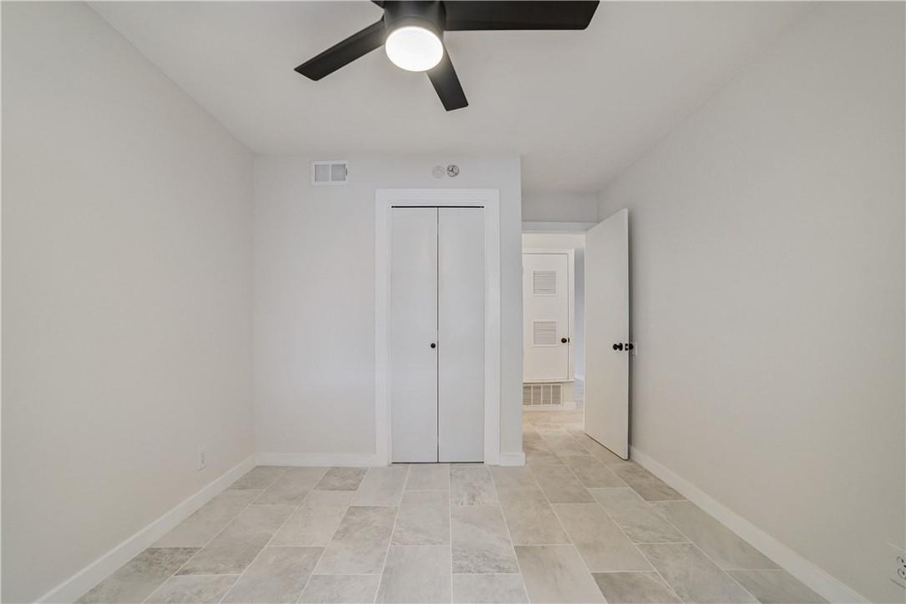 2600 Penny Ln - Photo 22