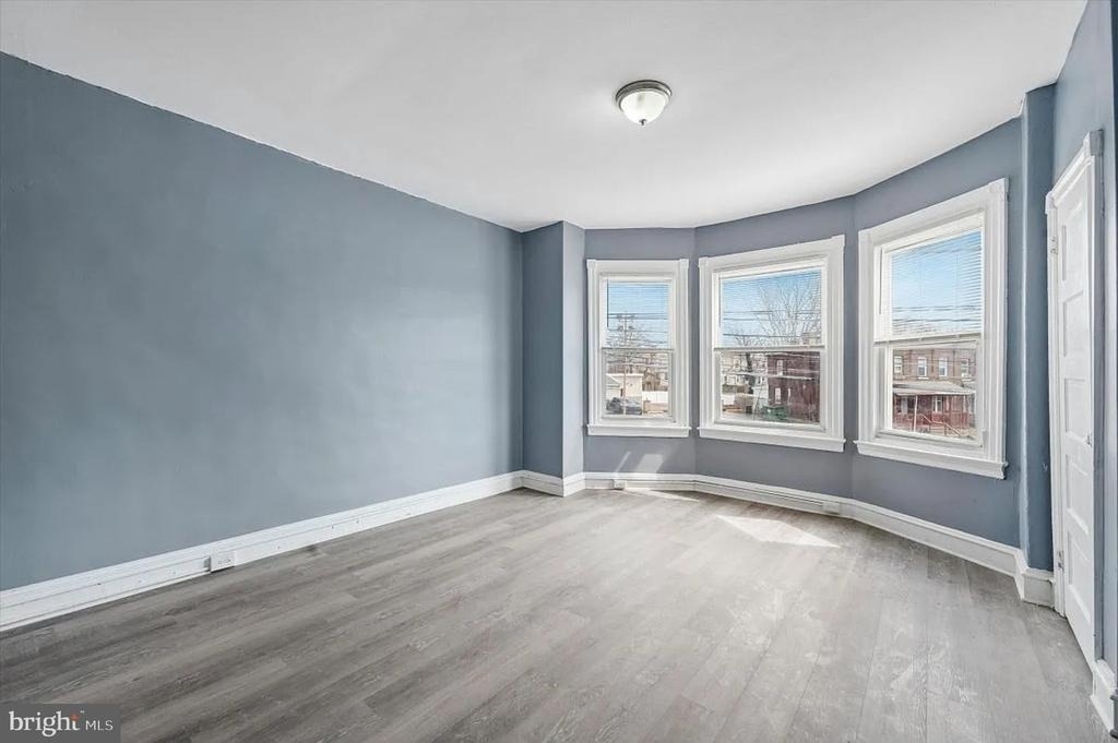 1110 Morton Avenue - Photo 5