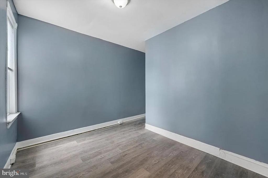 1110 Morton Avenue - Photo 4